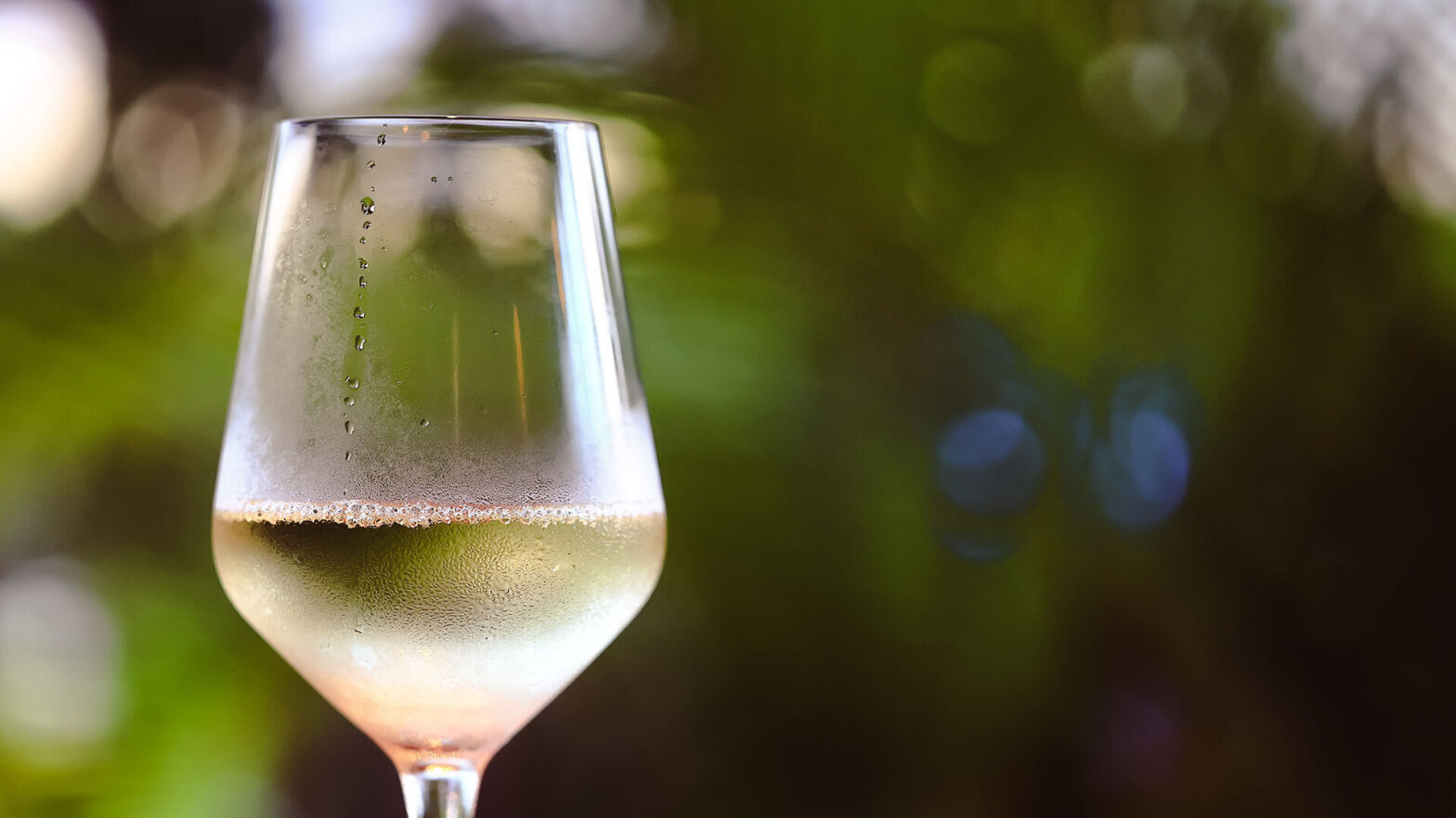 come conservare il vino in estate